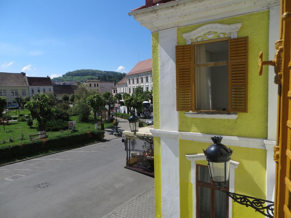 Ferdinand Apartments Mediaş Exterior foto